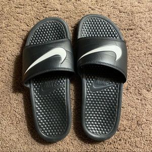 Nike Benassi Slides